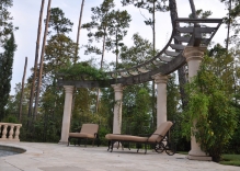 circular-arbor-with-roman-columns